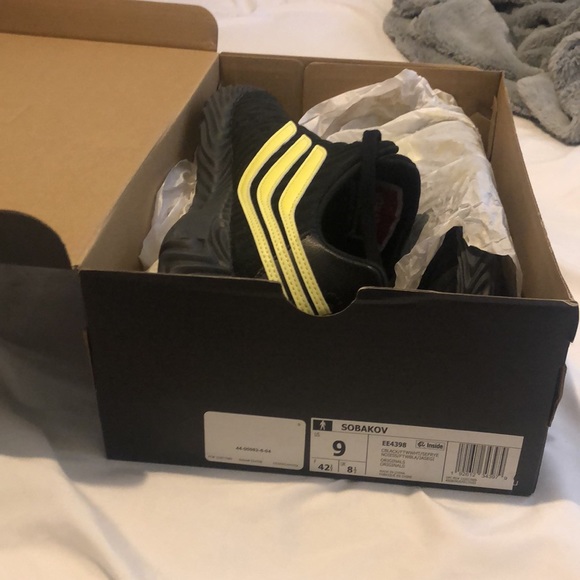 Adidas - Picture 3 of 3